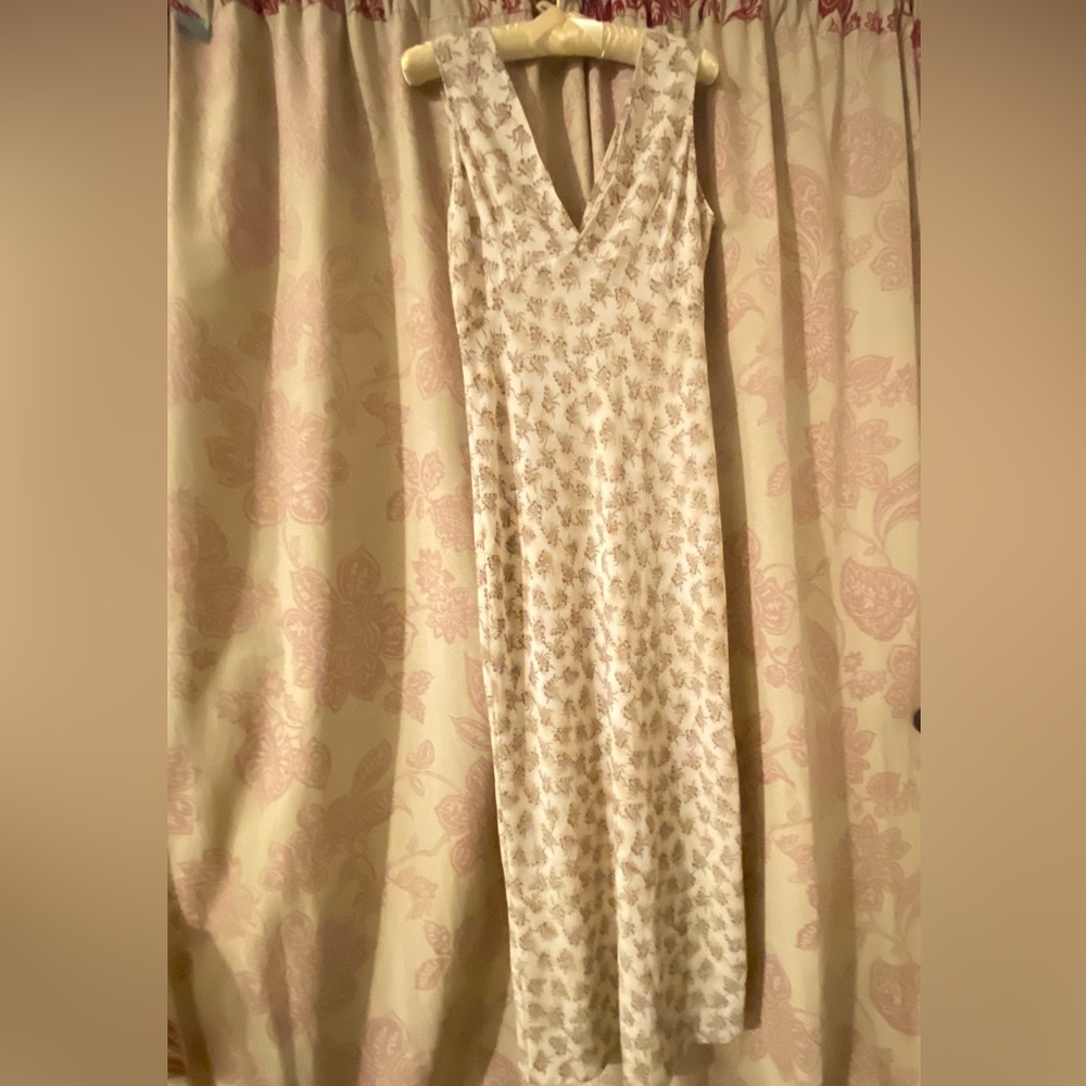 Floral Print Maxi Dress — Like New!